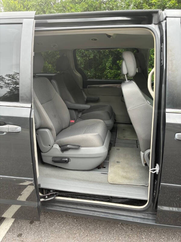 2012 Volkswagen Routan S