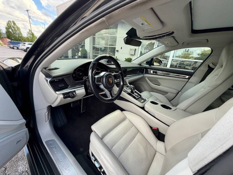 2017 Porsche Panamera 4S