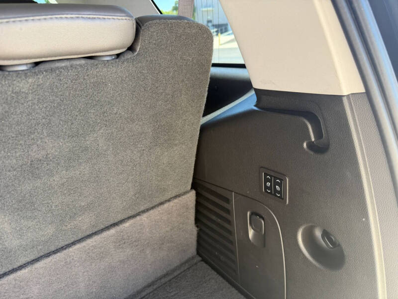 2016 Cadillac Escalade Standard