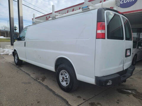 2017 GMC Savana 2500