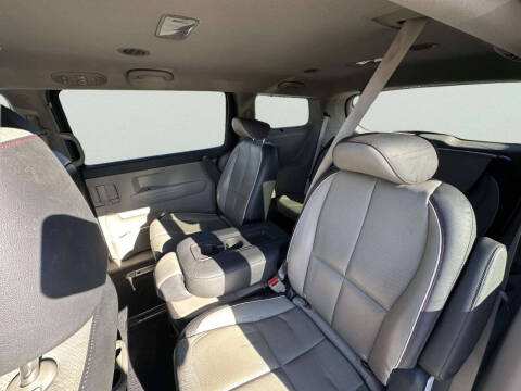 2017 Kia Sedona LX