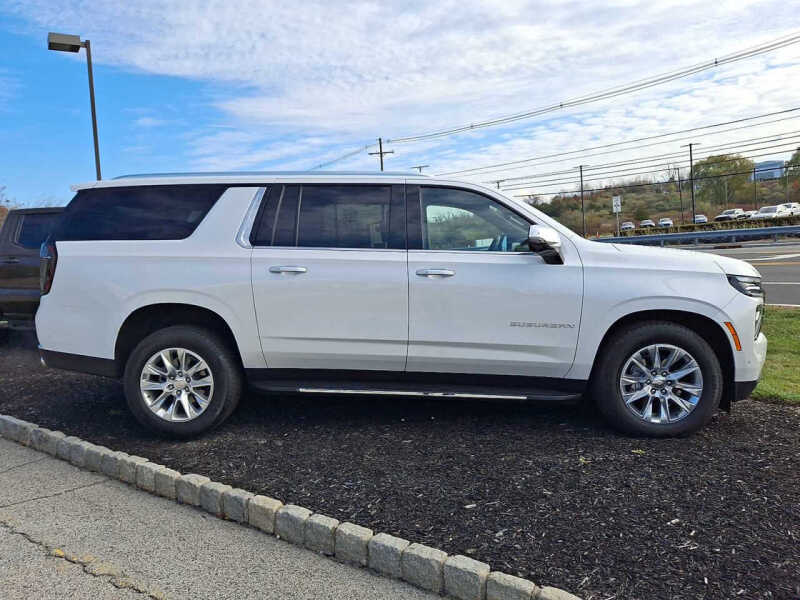 2025 Chevrolet Suburban Premier