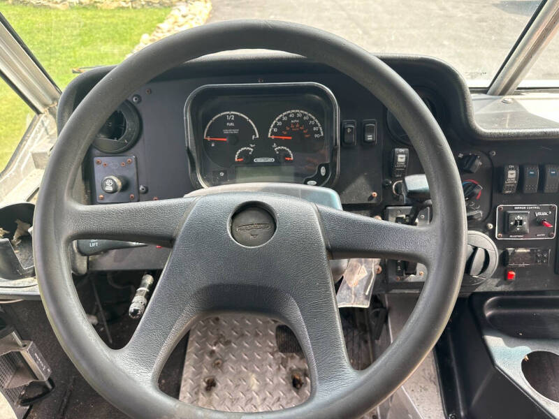 2017 Freightliner MT45 Chassis