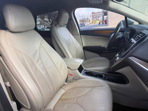 2017 Lincoln MKC Select