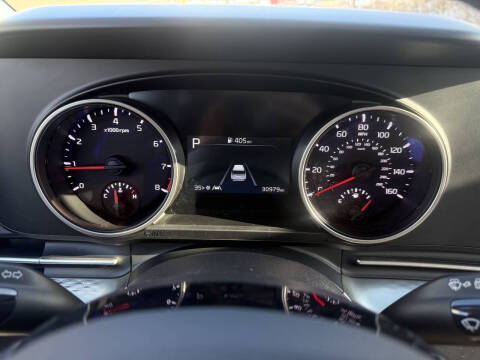 2023 Kia Carnival LX