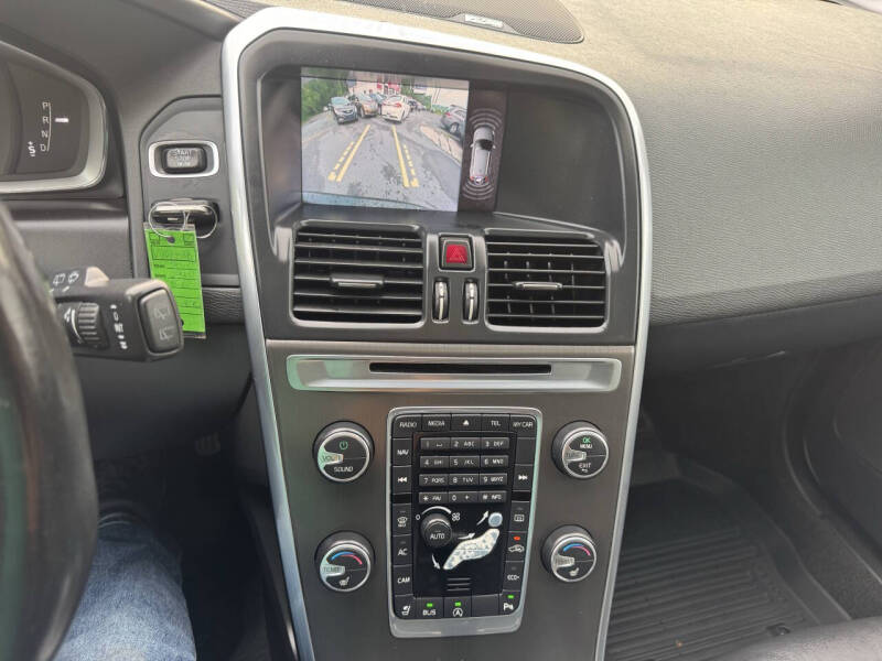 2015 Volvo XC60 T6 Drive-E Platinum