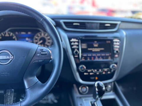 2023 Nissan Murano SV