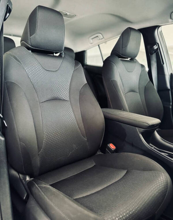 2021 Toyota Prius XLE