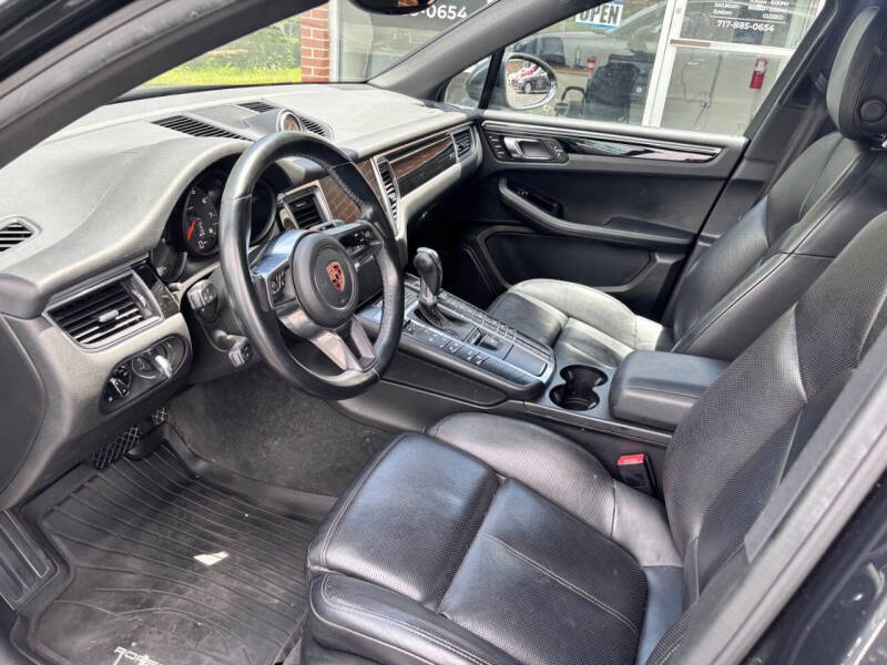2017 Porsche Macan