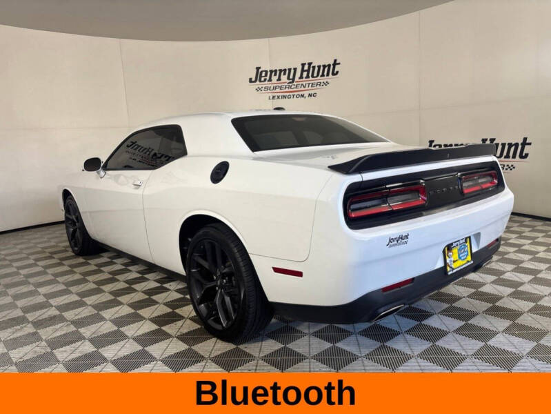 2021 Dodge Challenger SXT