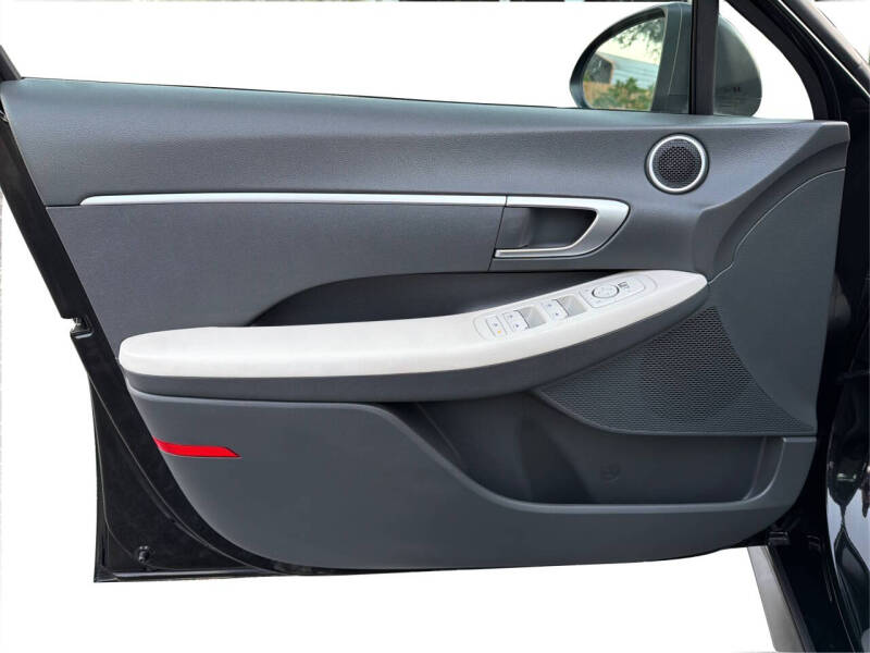 2023 Hyundai Sonata SE