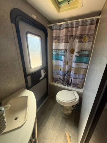 2019 Keystone RV coleman light