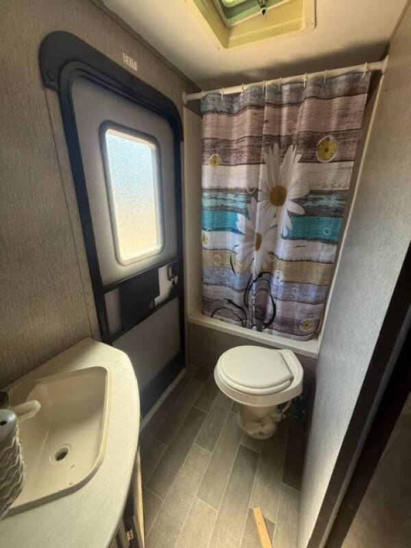 2019 Keystone RV coleman light
