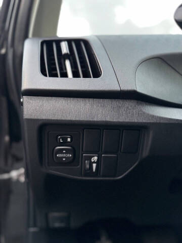 2015 Toyota Prius Three