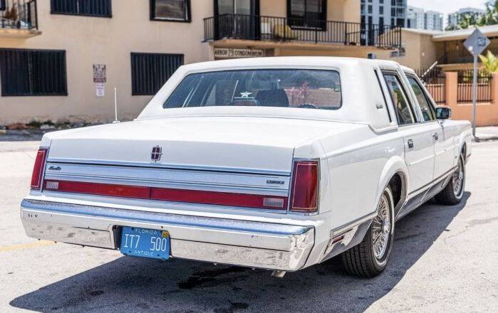1988 Lincoln Town Car