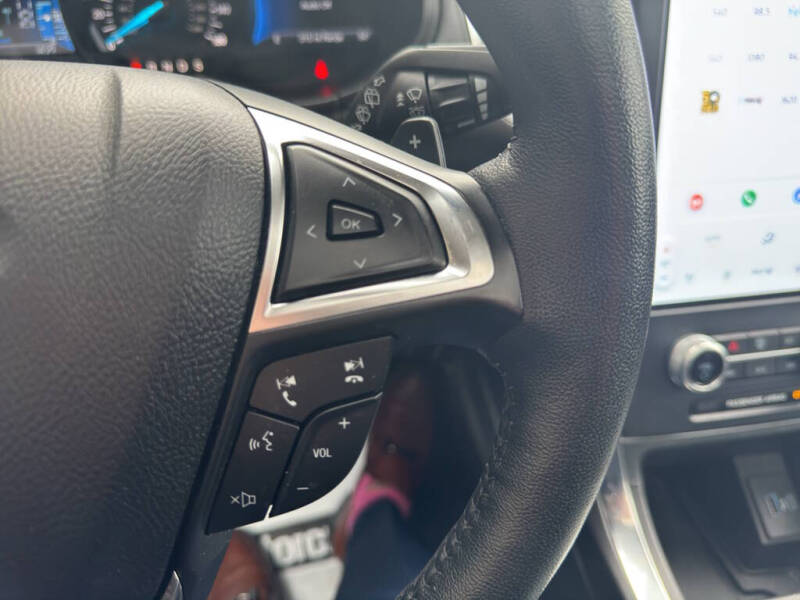 2022 Ford Edge Titanium