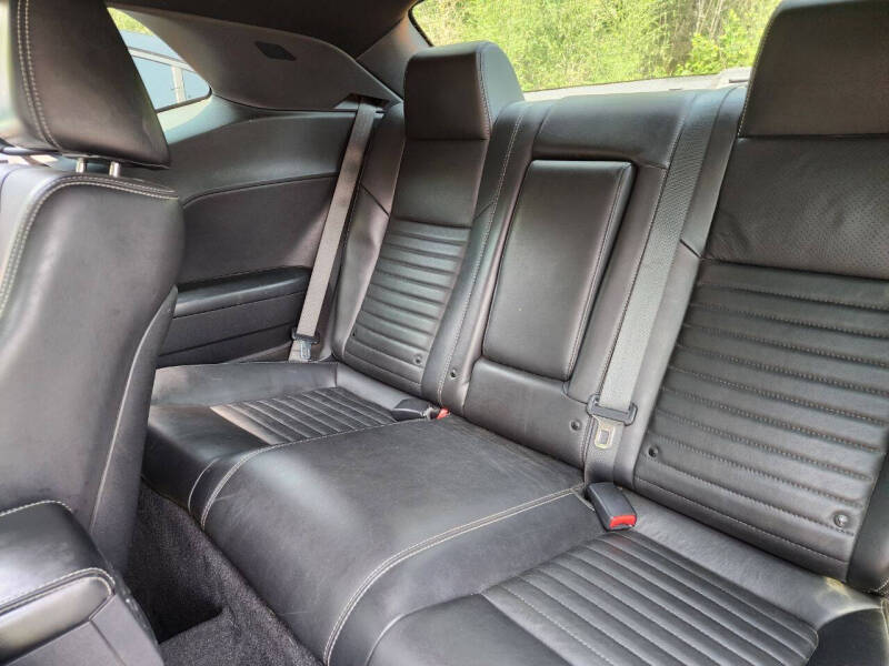 2012 Dodge Challenger SXT