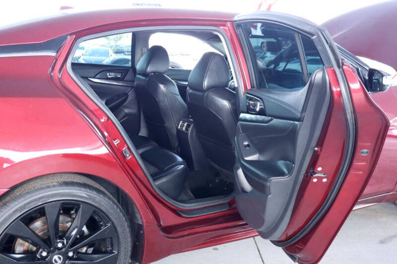 2017 Nissan Maxima