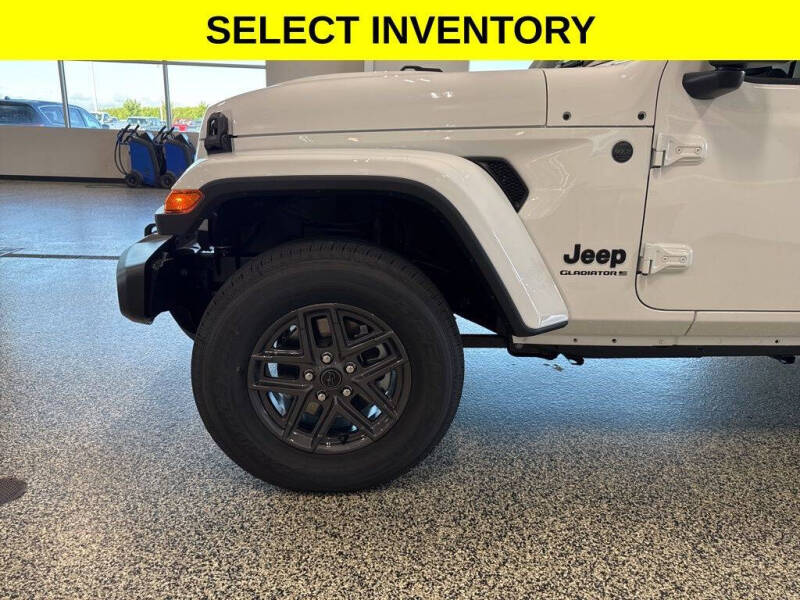 2025 Jeep Gladiator Sport