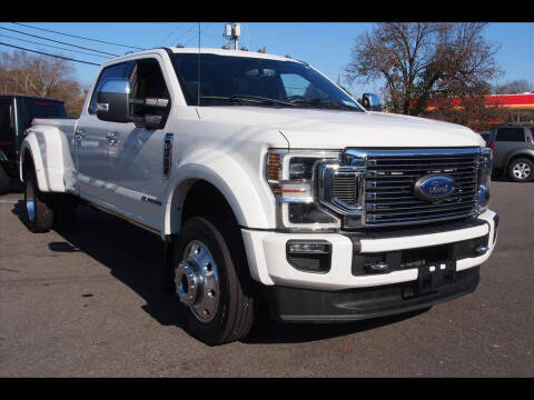 2022 Ford F-450 Super Duty Platinum