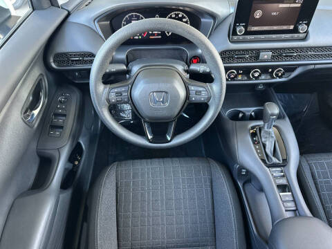 2025 Honda HR-V LX