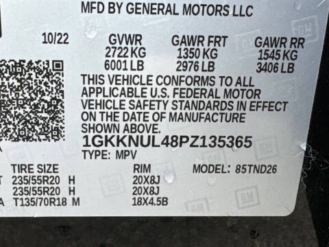 2023 GMC Acadia SLT