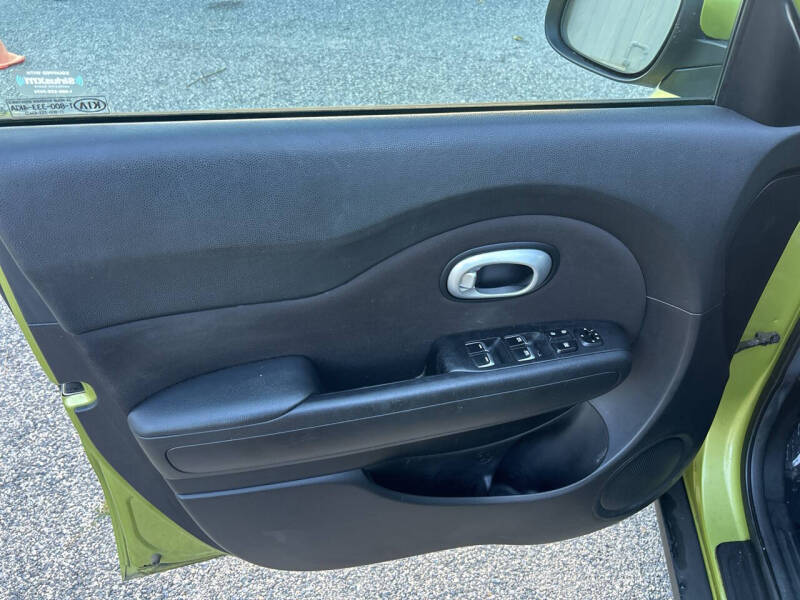 2017 Kia Soul +