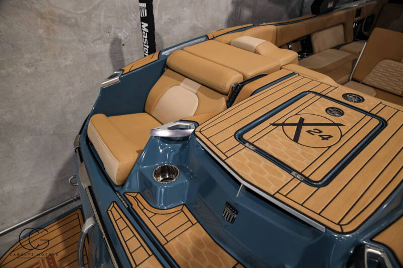 2025 MasterCraft X24