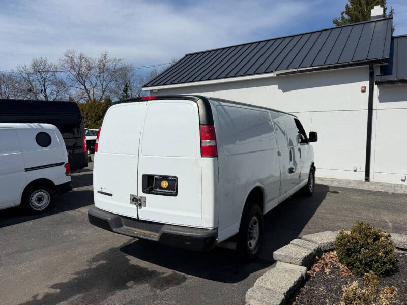2017 Chevrolet Express 2500