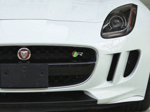 2016 Jaguar F-TYPE R