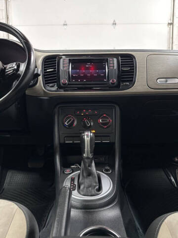 2018 Volkswagen Beetle 2.0T Coast