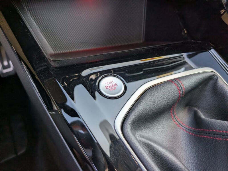 2024 Volkswagen Golf GTI 380 SE