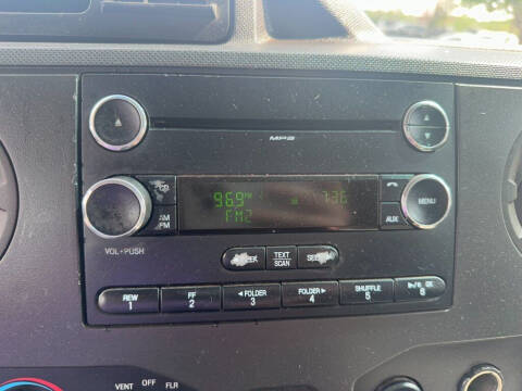 2010 Ford E-Series E-350 SD XLT