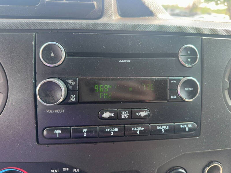 2010 Ford E-Series E-350 SD XLT