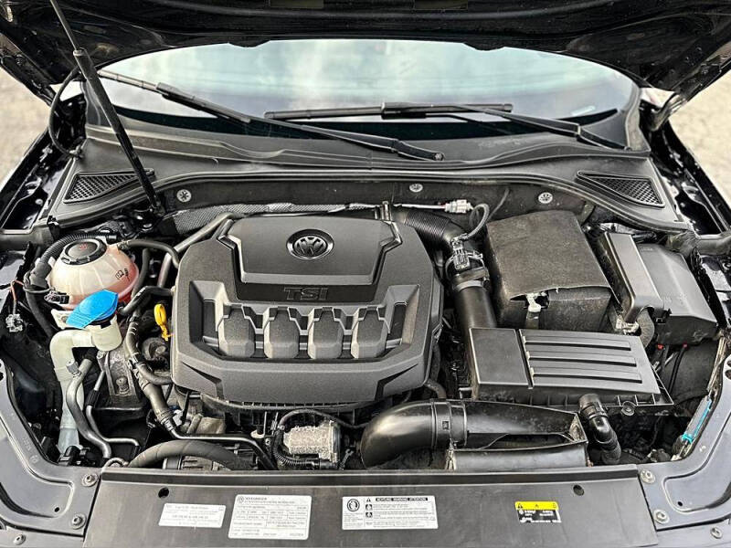 2018 Volkswagen Passat 2.0T R-Line