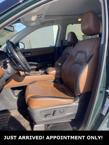 2022 Nissan Pathfinder Platinum