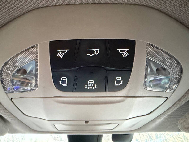 2017 Chrysler Pacifica Touring-L Plus