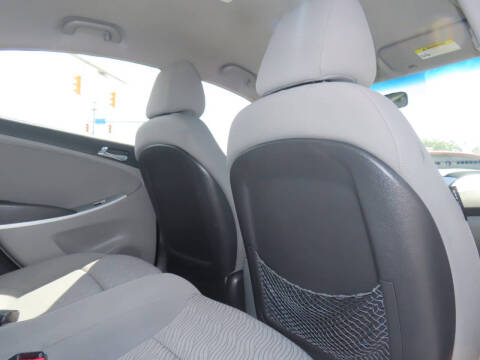 2013 Hyundai Accent GLS