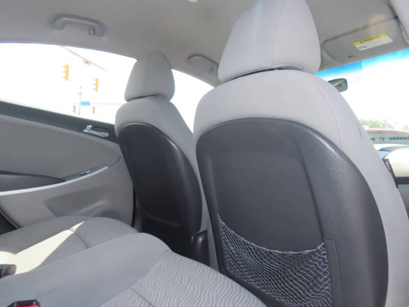 2013 Hyundai Accent GLS