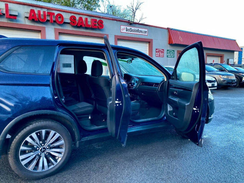 2020 Mitsubishi Outlander ES