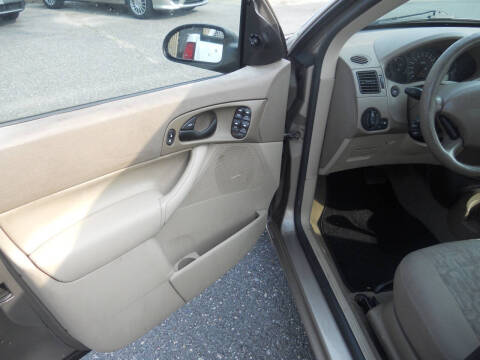 2005 Ford Focus ZX4 SE