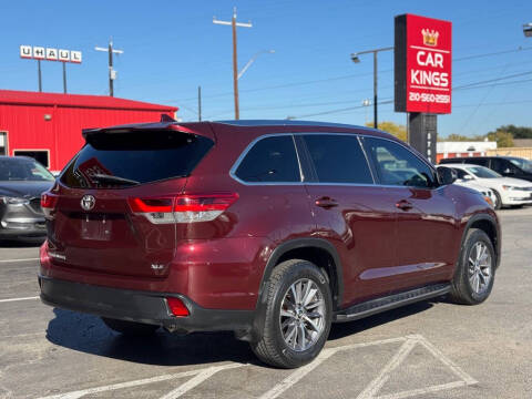 2017 Toyota Highlander SE