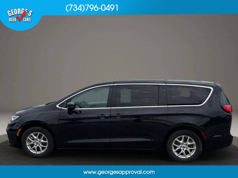 2023 Chrysler Pacifica Touring L