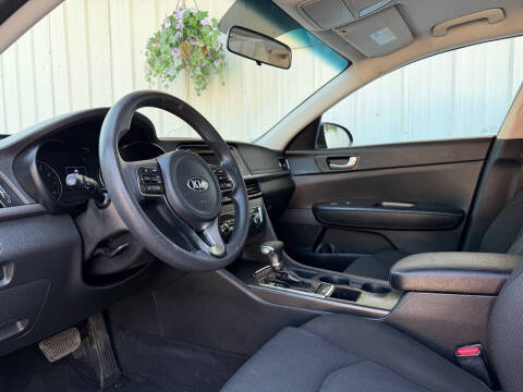 2017 Kia Optima LX