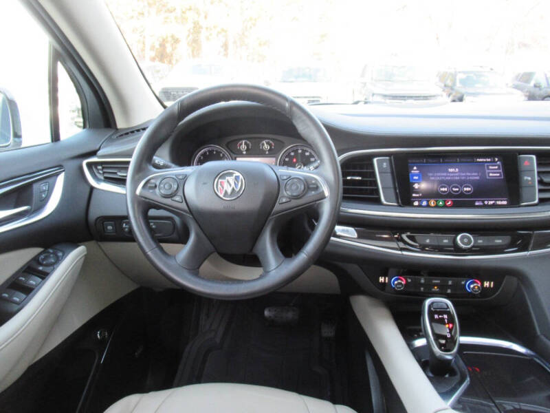 2021 Buick Enclave Essence