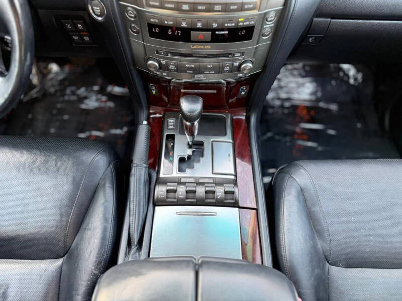 2011 Lexus LX 570