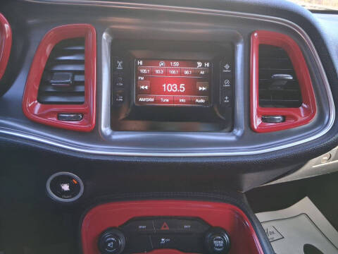 2016 Dodge Challenger SXT