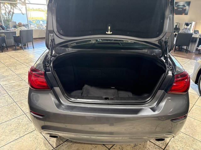 2016 Infiniti Q70 Hybrid