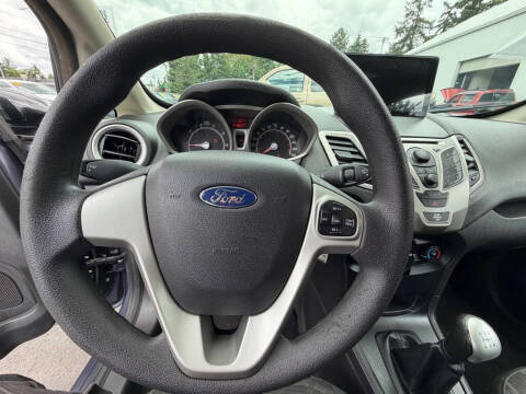 2012 Ford Fiesta SE