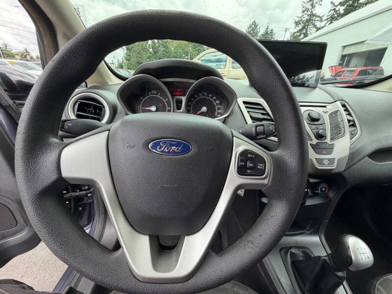 2012 Ford Fiesta SE